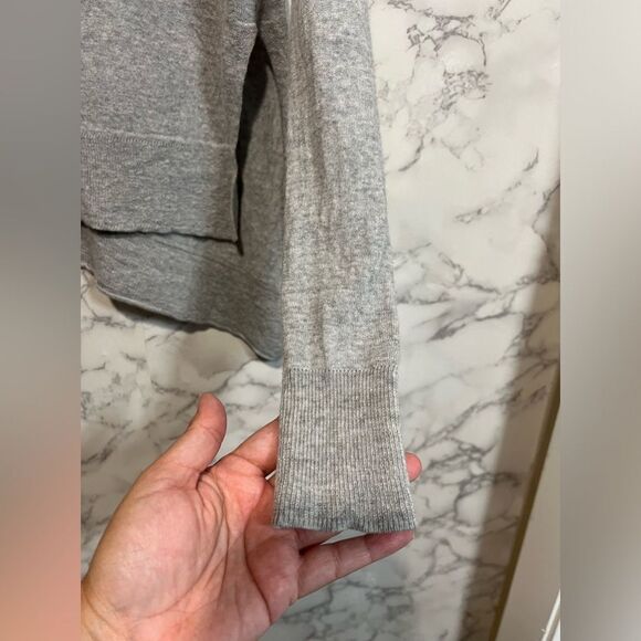 Aritzia Wilfred Wool Side Slit Sweater Size S - Picture 4 of 7